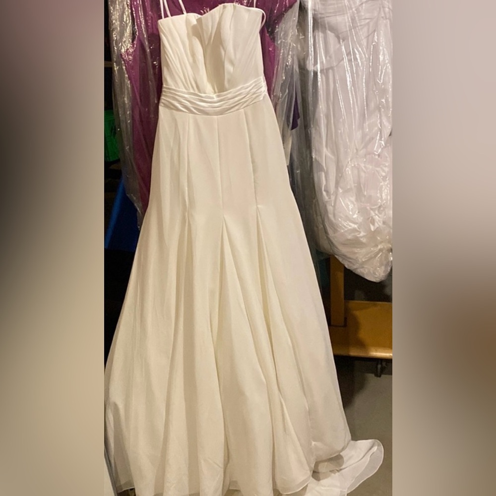 Private label ivory chiffon drop-waist wedding gown